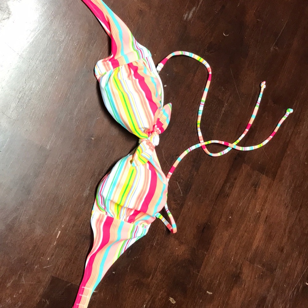 Victoria’s Secret bikini top